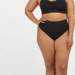 Spanx EcoCare Seamless Shaping - String - Kleur Zwart - Maat L 9 Spanx EcoCare Seamless Shaping - String - Kleur Zwart - Maat L -Lingerie-Dames-Badmode Winkel 420x840 4