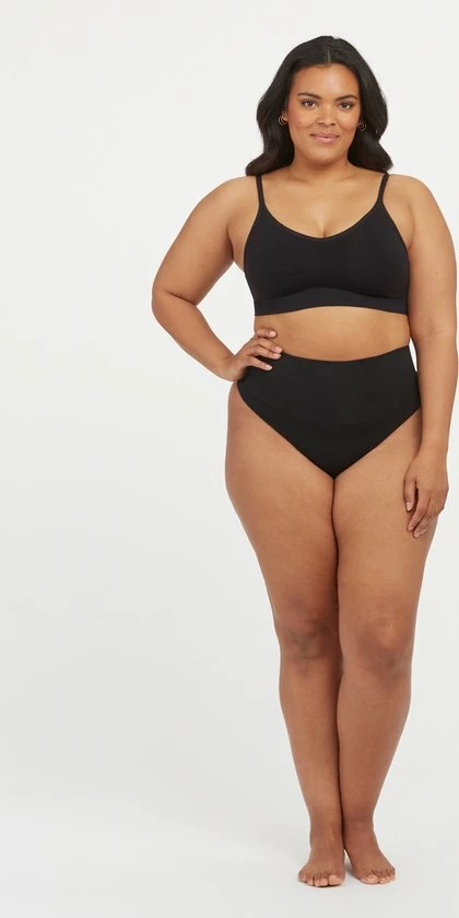 Spanx EcoCare Seamless Shaping - String - Kleur Zwart - Maat L 5 Spanx EcoCare Seamless Shaping - String - Kleur Zwart - Maat L - Afbeelding 5