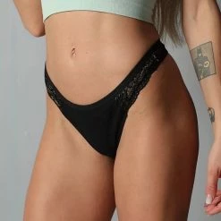 Merkloos Katoenen Dames String Met Sexy En Delicate Kant Op De Taille - Black & White Thong - Sexy Lingerie - Hoge Kwaliteit Katoenen Slip - Dames Ondergoed - Maat S