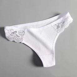 Merkloos Katoenen Dames String Met Sexy En Delicate Kant Op De Taille - Black & White Thong - Sexy Lingerie - Hoge Kwaliteit Katoenen Slip - Dames Ondergoed - Maat S 12 Merkloos Katoenen Dames String Met Sexy En Delicate Kant Op De Taille - Black & White Thong - Sexy Lingerie - Hoge Kwaliteit Katoenen Slip - Dames Ondergoed - Maat S -Lingerie-Dames-Badmode Winkel 550x550 213