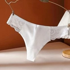 Merkloos Katoenen Dames String Met Sexy En Delicate Kant Op De Taille - Black & White Thong - Sexy Lingerie - Hoge Kwaliteit Katoenen Slip - Dames Ondergoed - Maat S 14 Merkloos Katoenen Dames String Met Sexy En Delicate Kant Op De Taille - Black & White Thong - Sexy Lingerie - Hoge Kwaliteit Katoenen Slip - Dames Ondergoed - Maat S -Lingerie-Dames-Badmode Winkel 550x550 214