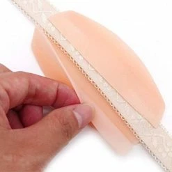KELERINO. Comfortabele Silicone Schouder Pads Voor BH-Bandjes BH Accessoire - Beige -Lingerie-Dames-Badmode Winkel 550x550 391