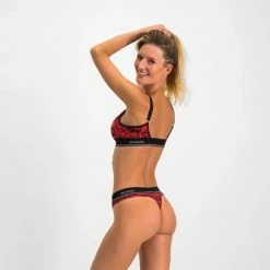 Untouched - String Dames - Opvallende Fotoprint: Roses - Maat: S -Lingerie-Dames-Badmode Winkel 550x559 3