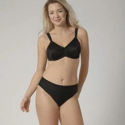 Triumph Essential Minimizer WX Beha - Zwart - Maat C90 -Lingerie-Dames-Badmode Winkel 550x611 30