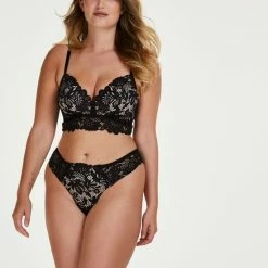 Hunkemöller Dames Lingerie Voorgevormde Longline Bh Zonder Beugel Shiloh - Zwart - Maat C80 -Lingerie-Dames-Badmode Winkel 550x677
