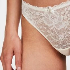 Hunkemöller String Maya - Maat S -Lingerie-Dames-Badmode Winkel 550x683 3