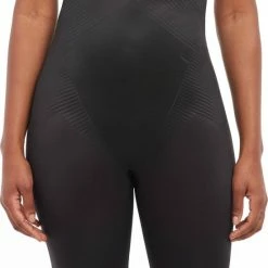 Spanx Thistincts 2.0 High Waisted Mid Thigh Short - Zwart - Maat M -Lingerie-Dames-Badmode Winkel 550x763 2