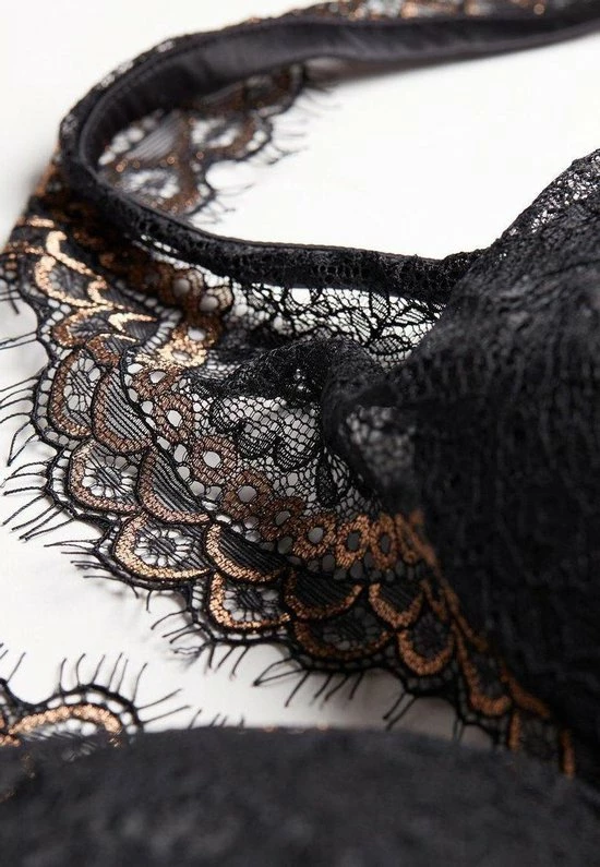Intimissimi Zwarte Kanten Bh's Met Gouden Inzetstuk - Maat 70B - Sexy Dames Beha 3 Intimissimi Zwarte Kanten Bh's Met Gouden Inzetstuk - Maat 70B - Sexy Dames Beha - Afbeelding 3