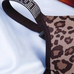 Merkloos Veter Luipaard Lingerie Setje - Voorgevormde Beugel Bh Set - Shiny Straps - Glanzende Banden - Beha Slipje Set - Uitdagende Ondergoed Set -Lingerie-Dames-Badmode Winkel 550x825 10